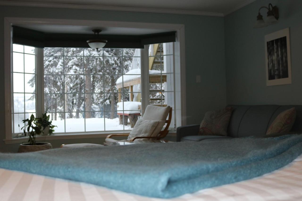 Great Slave Lakeside Bed & Breakfast Yellowknife Exteriör bild