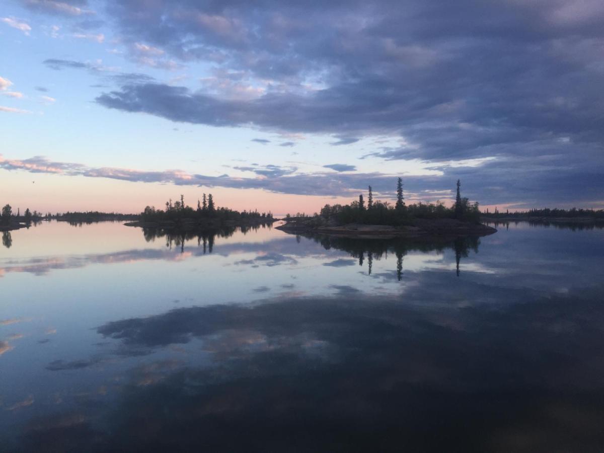 Great Slave Lakeside Bed & Breakfast Yellowknife Exteriör bild