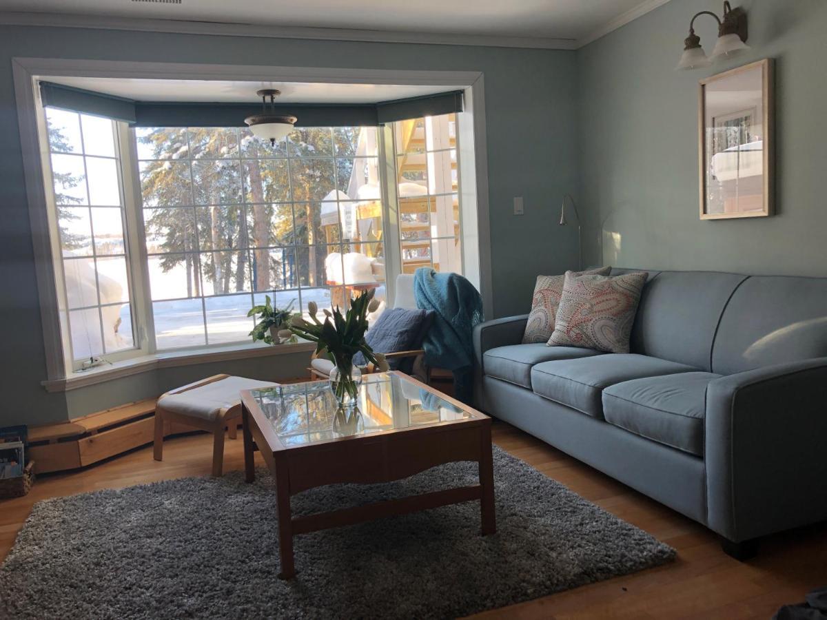 Great Slave Lakeside Bed & Breakfast Yellowknife Exteriör bild